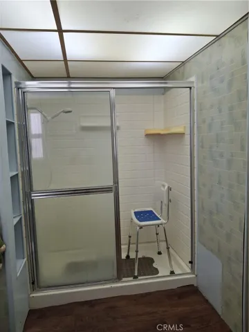Master BR Walk-in Shower
