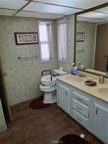 Master BR Toilet