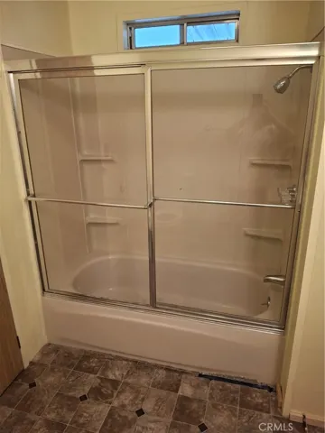 2nd. BR Shower Tub
