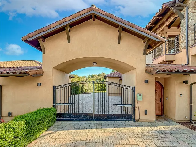 28080 Balkins, Agoura Hills, California 91301