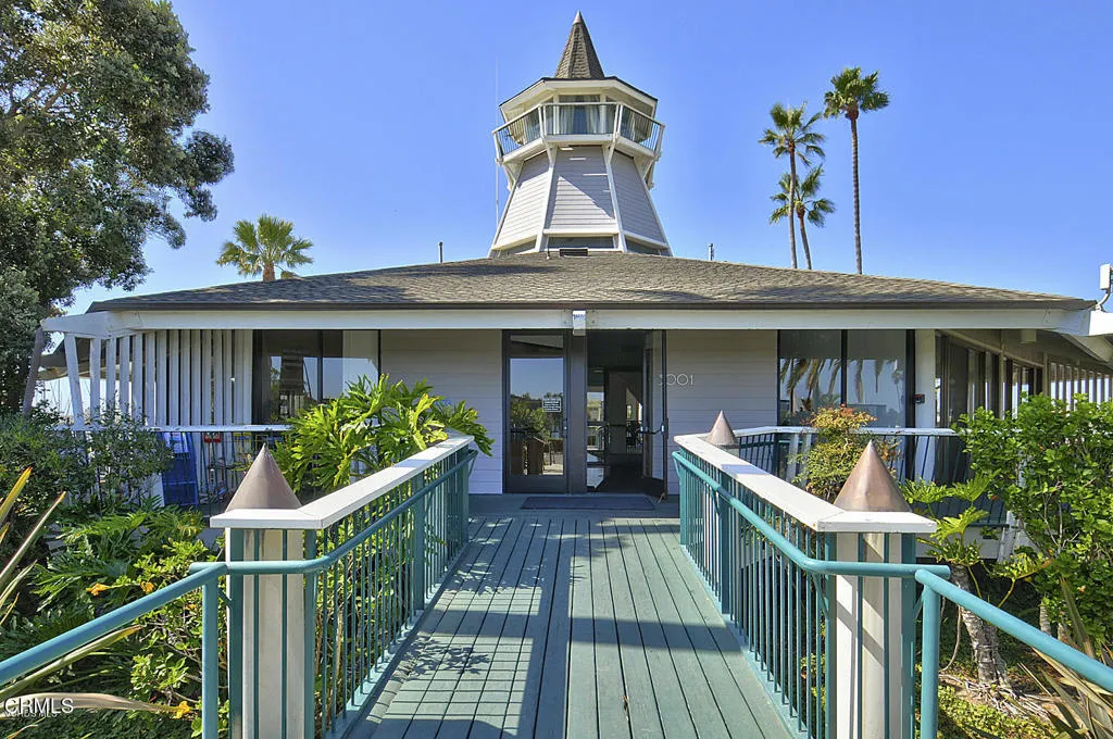 Marina Club