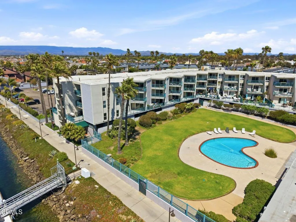 2901 Peninsula