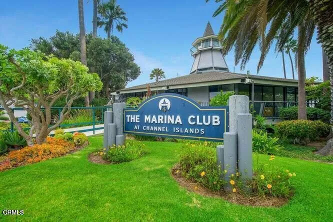 Marina Club