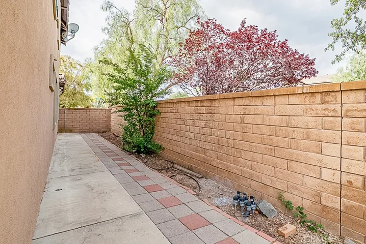 Sideyard Left