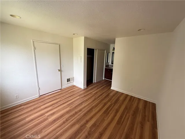 619 N Bristol 23, Santa Ana, California 92703