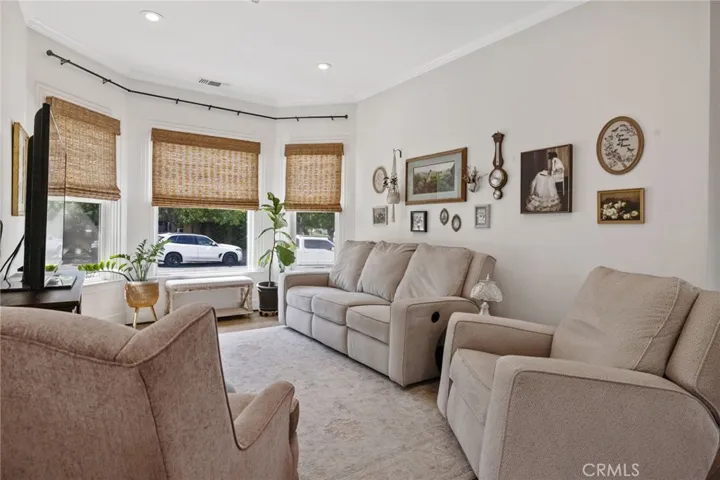 124 W Florinda, Hanford, California 93230