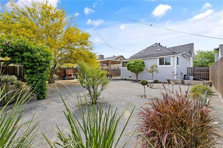 124 W Florinda, Hanford, California 93230