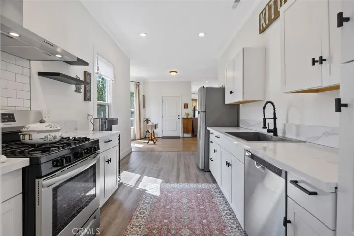 124 W Florinda, Hanford, California 93230
