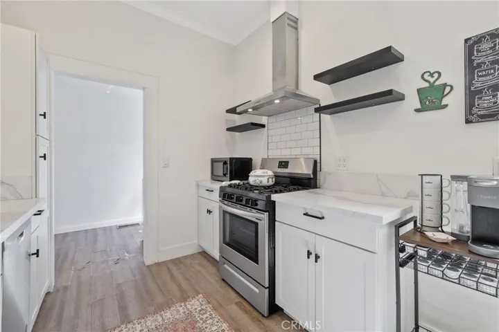 124 W Florinda, Hanford, California 93230