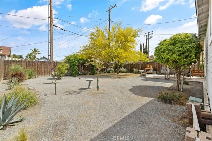 124 W Florinda, Hanford, California 93230