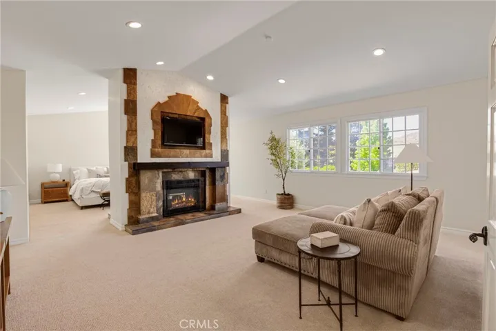 Primary suite sitting area