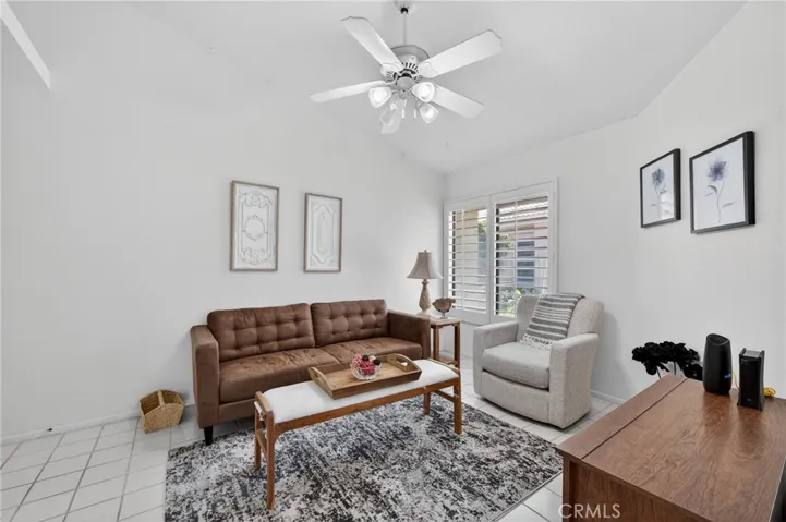 Den/3rd Bedroom/ flex space