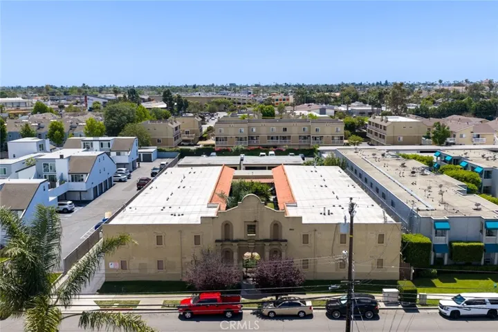 293 Avocado Street, Costa Mesa, California 92627