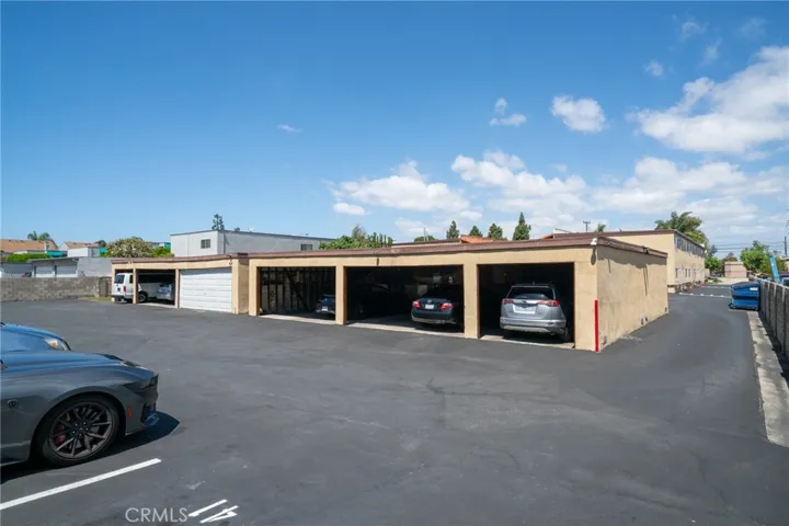 293 Avocado Street, Costa Mesa, California 92627