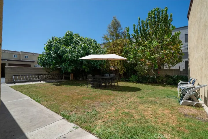 293 Avocado Street, Costa Mesa, California 92627