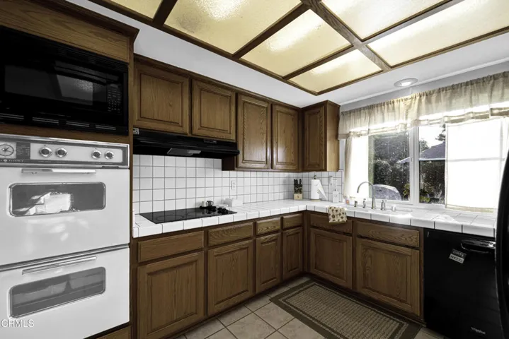 263 Castilian Ave-18