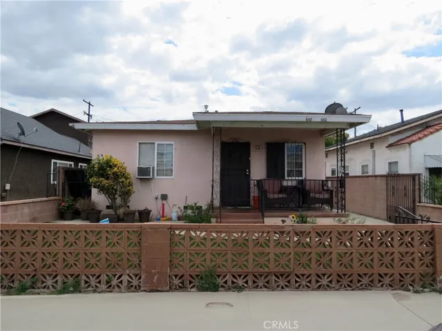 658 Oakford, East Los Angeles, California 90022