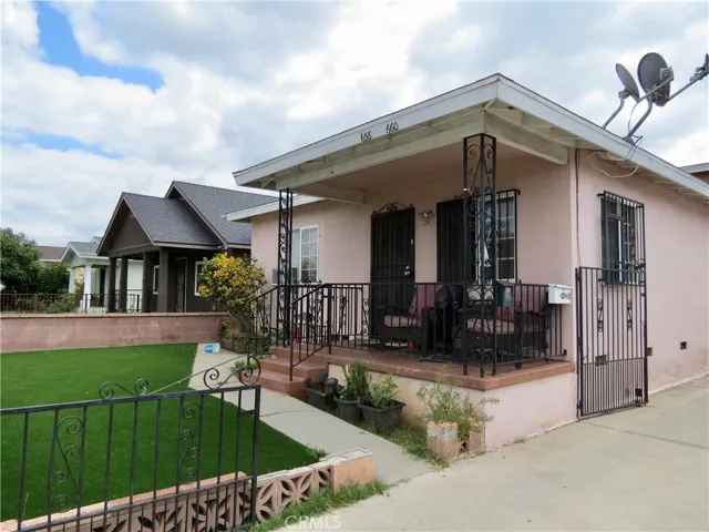 658 Oakford, East Los Angeles, California 90022