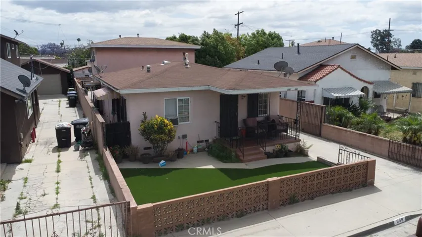 658 Oakford, East Los Angeles, California 90022