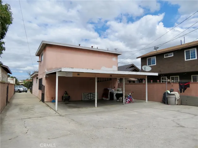 658 Oakford, East Los Angeles, California 90022