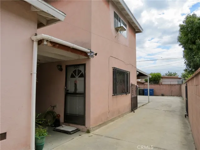 658 Oakford, East Los Angeles, California 90022