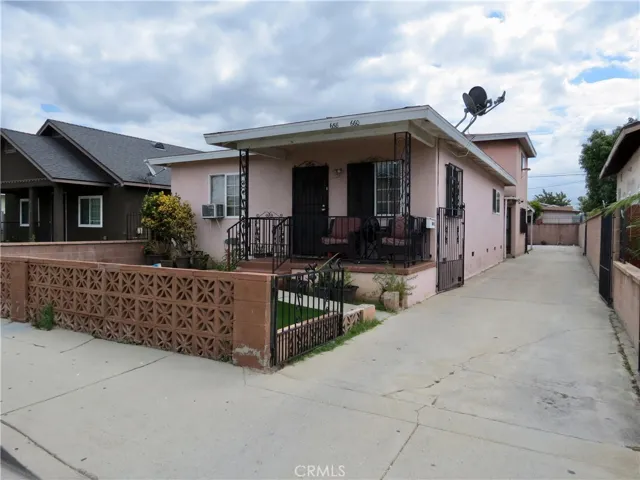658 Oakford, East Los Angeles, California 90022