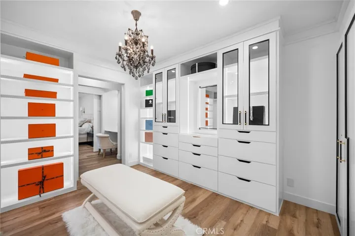 MASTER BEDROOM CLOSET