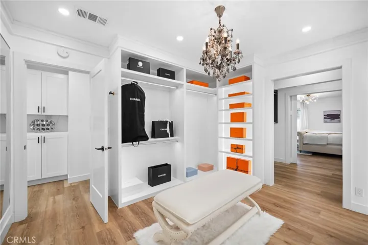 MASTER BEDROOM CLOSET