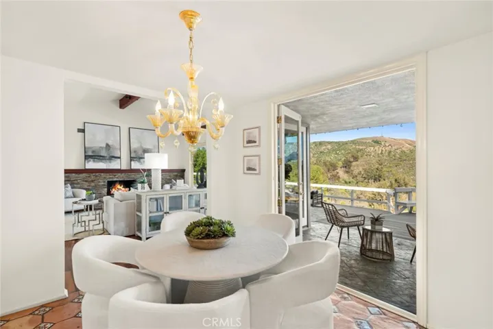 10392 Mira Vista, North Tustin, California 92705