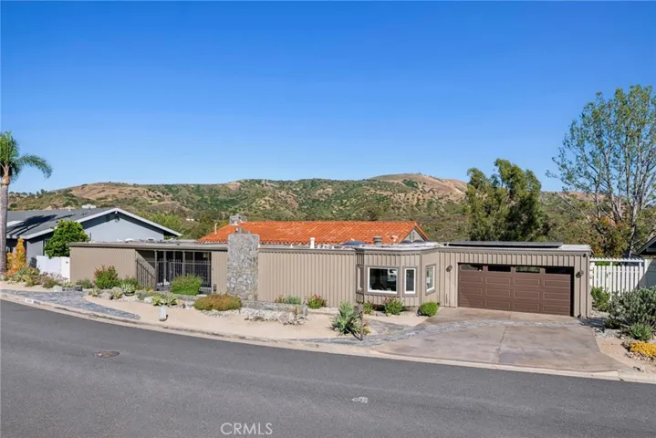 10392 Mira Vista, North Tustin, California 92705