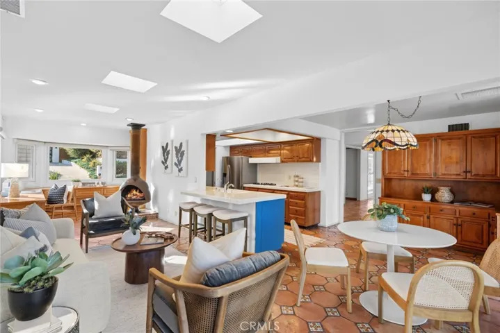 10392 Mira Vista, North Tustin, California 92705