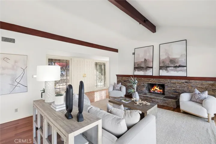 10392 Mira Vista, North Tustin, California 92705