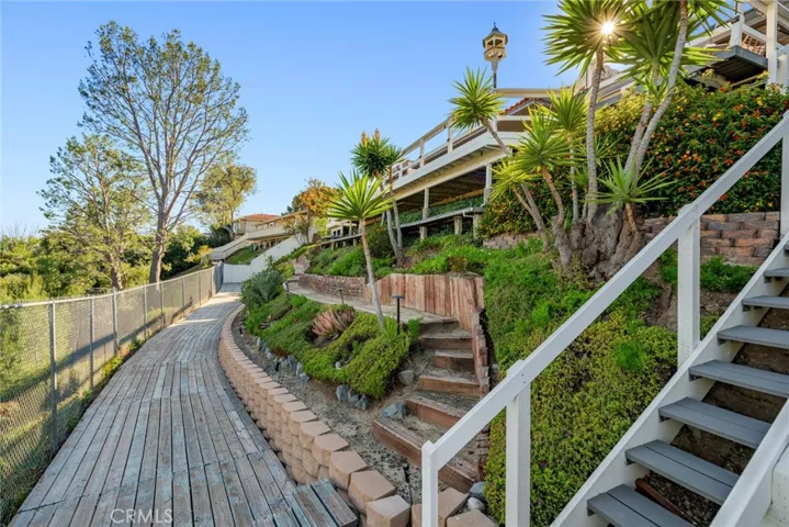 10392 Mira Vista, North Tustin, California 92705