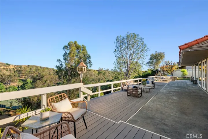 10392 Mira Vista, North Tustin, California 92705