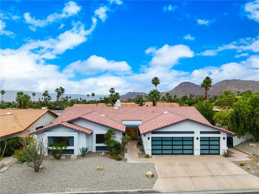 Updated w/3 car garage