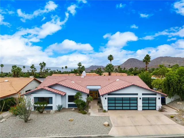 Updated w/3 car garage