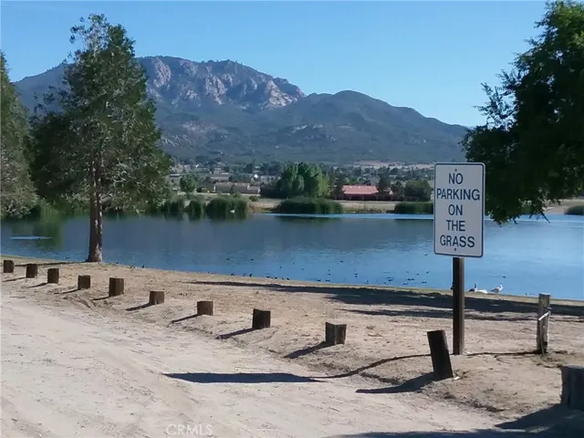 HOA Amenities- Lake