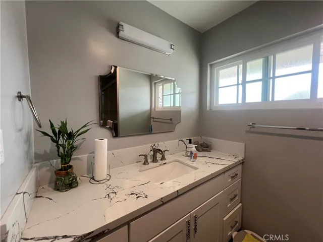  2nd Bathroom