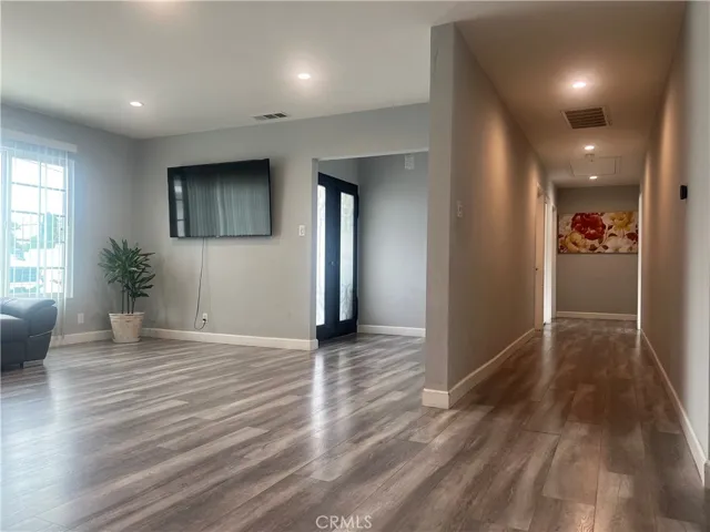 11024 Peoria Street, Sun Valley, California 91352