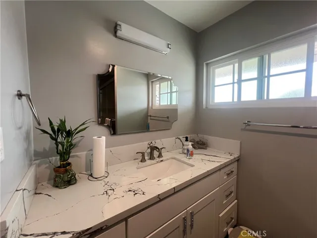  2nd Bathroom