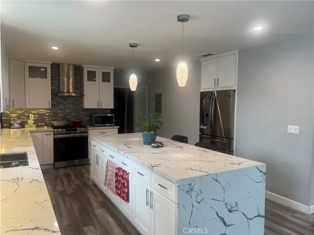 11024 Peoria Street, Sun Valley, California 91352