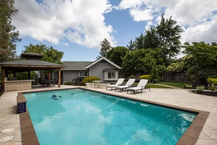 1901 Quail Meadow Road, Los Altos, California 94024