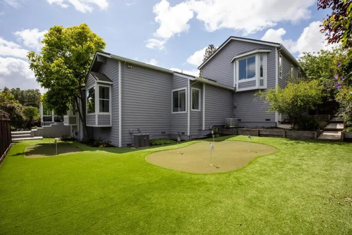 1901 Quail Meadow Road, Los Altos, California 94024