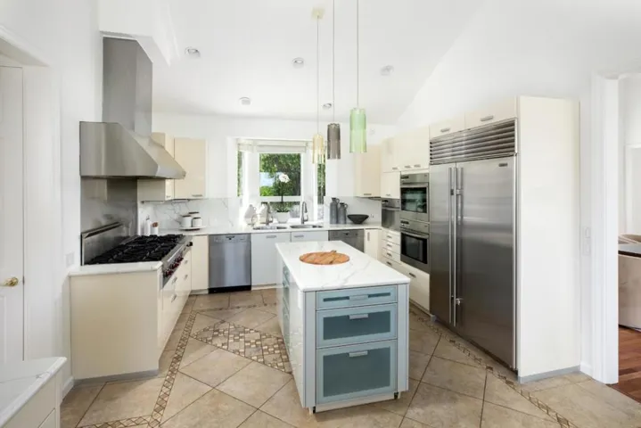 1901 Quail Meadow Road, Los Altos, California 94024