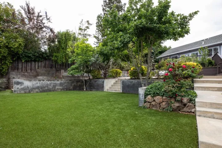 1901 Quail Meadow Road, Los Altos, California 94024