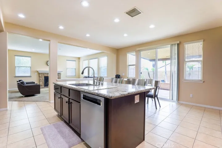 6877 Thistle Street, Eastvale, California 92880