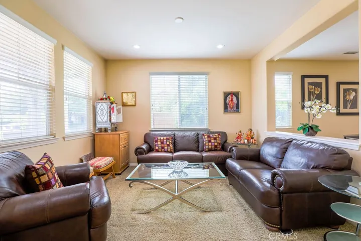 6877 Thistle Street, Eastvale, California 92880