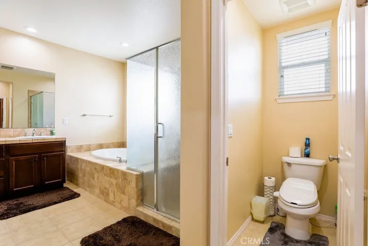 6877 Thistle Street, Eastvale, California 92880