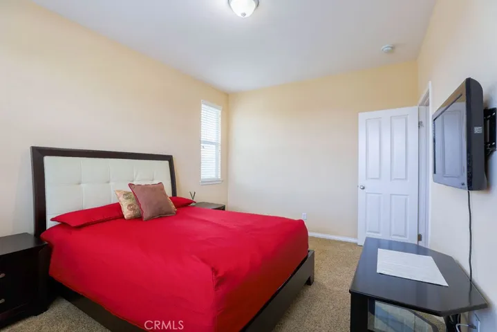 6877 Thistle Street, Eastvale, California 92880