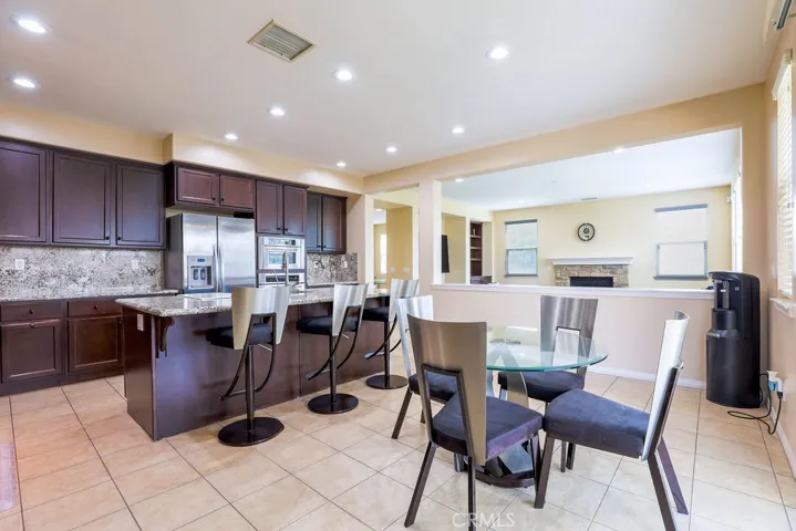 6877 Thistle Street, Eastvale, California 92880
